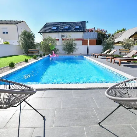 Valentina וילה *