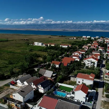 Valentina *